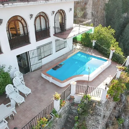 Authentic In With Private Pool *